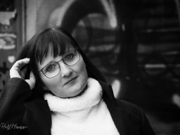 Portrait &raquo; Female &raquo; MichaelaM1